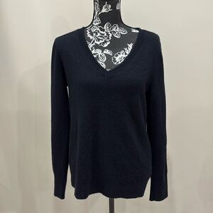 Halogen V-neck Black Cashmere Sweater medium